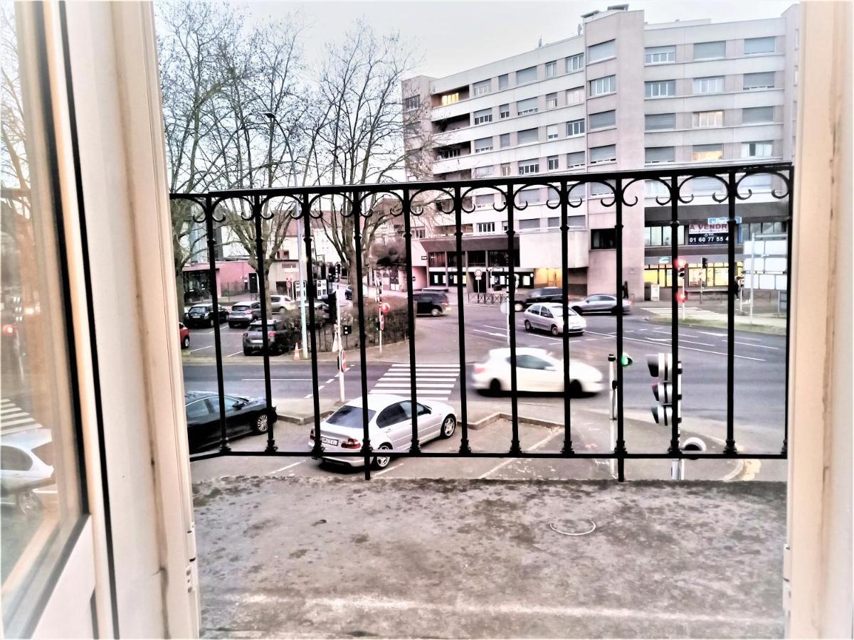 Appartement Proche Centre Ville, Gare Et Autoroute 믈룅 외부 사진